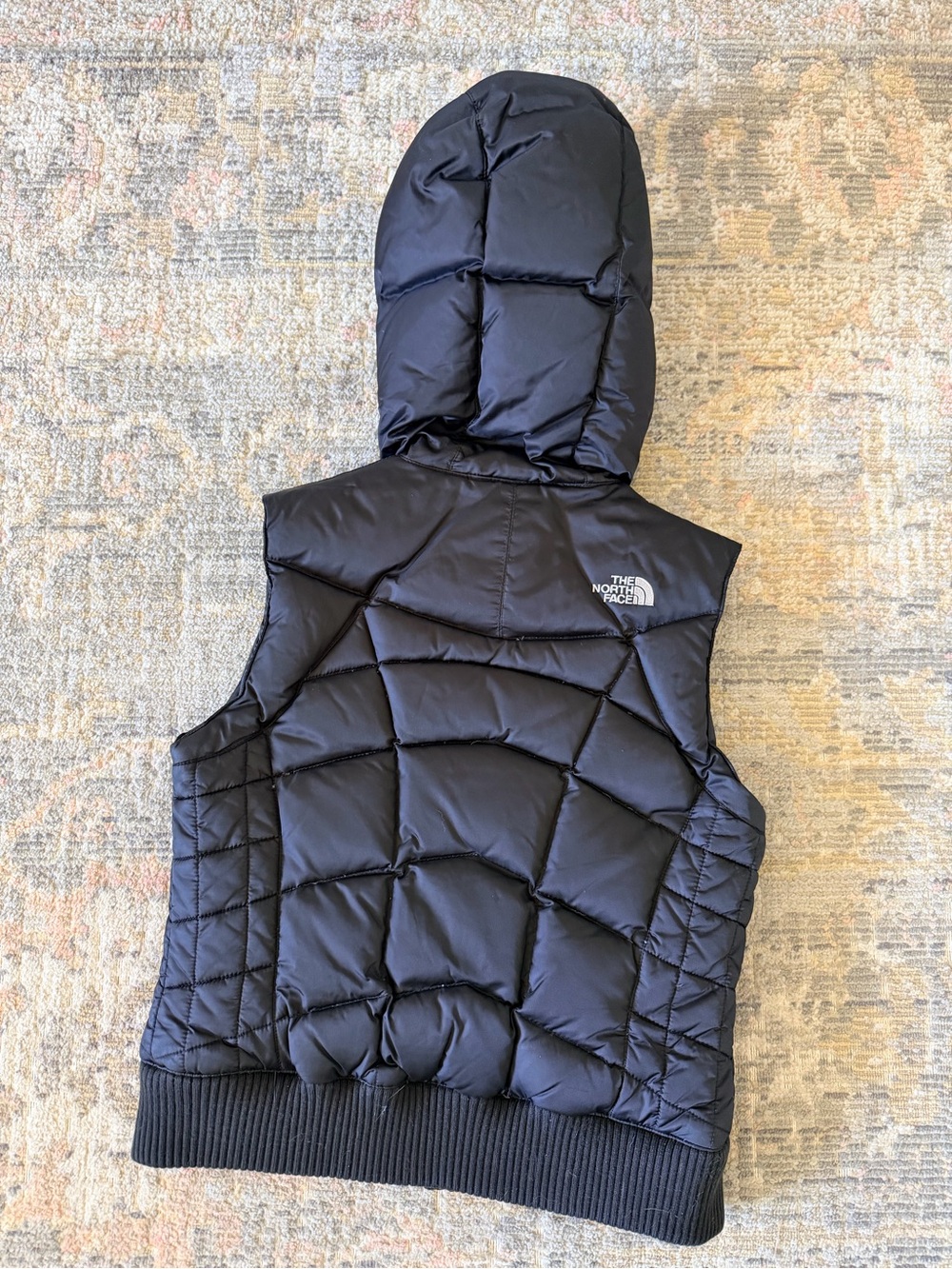 The North Face Women’s Black 550 Hooded Puffer Vest - Picture 6 of 6